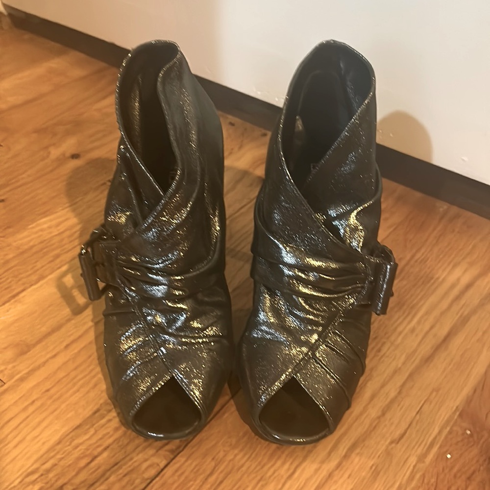 Bruno Frisoni Metallic Silver Peep-Toe Stiletto Booties size 37
